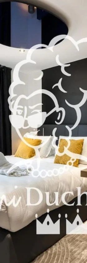Love Room Pour un séjour en amoureux，位于索特维尔鲁昂的酒店