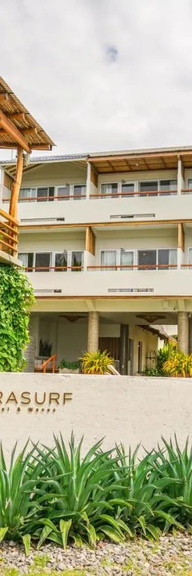 Mirasurf Hotel & Waves，位于埃尔孙扎尔的酒店
