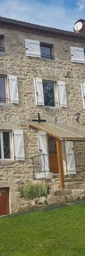 Gite de la ferme，位于Bertignat的酒店