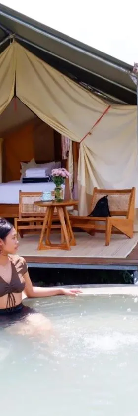 Desa Air Hot Springs & Glamping，位于Bangli的酒店