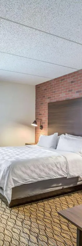Burrstone Inn, Ascend Hotel Collection，位于尤蒂卡的酒店