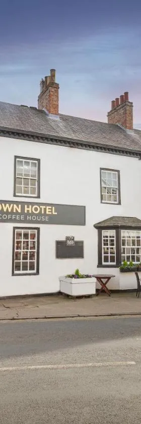 The Crown Hotel, Boroughbridge, North Yorkshire - The Coaching Inn Group，位于巴勒布里奇的酒店