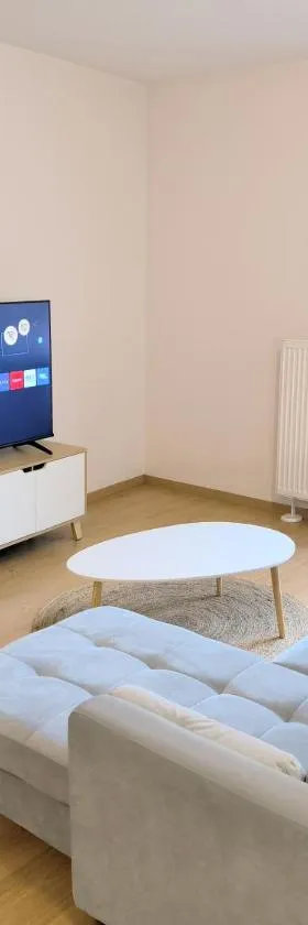 Appartement entier 56 m2 aux portes de Genève，位于Viry的酒店