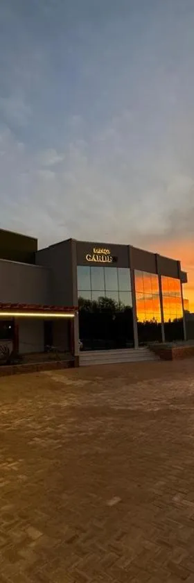 Hotel Garden，位于雅尔丁的酒店