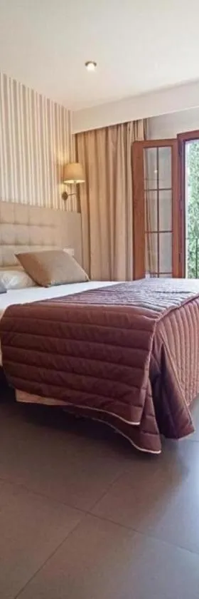 Hotel Rambla Emérita, centro ciudad，位于梅里达的酒店
