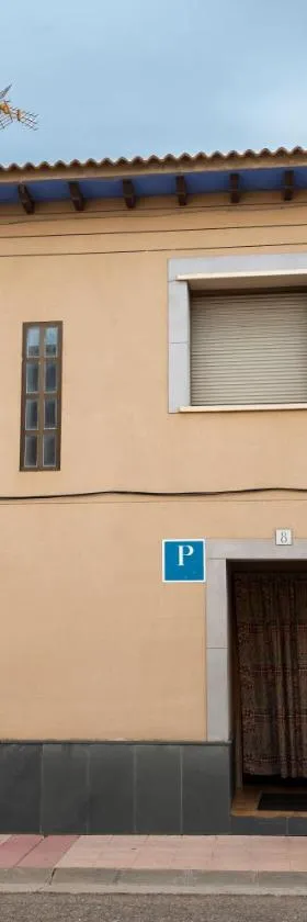 Pensión Discoves，位于Pinseque的酒店