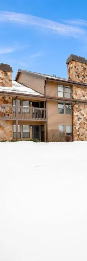 Wolf Creek Lodge Condo in Eden, UT - Relaxing Mountain Retreat，位于Eden的酒店