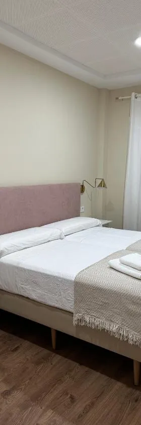 Pensión María Castaña，位于Puebla del Brollón的酒店