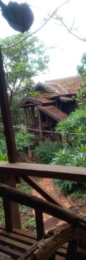 Garden View Lodge & Jungle Tour，位于Phumĭ Pôy的酒店