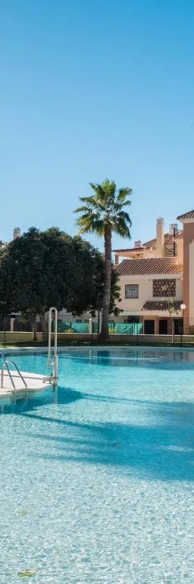 Baviera Homes Sunset and Golf，位于卡莱塔德贝莱斯的酒店