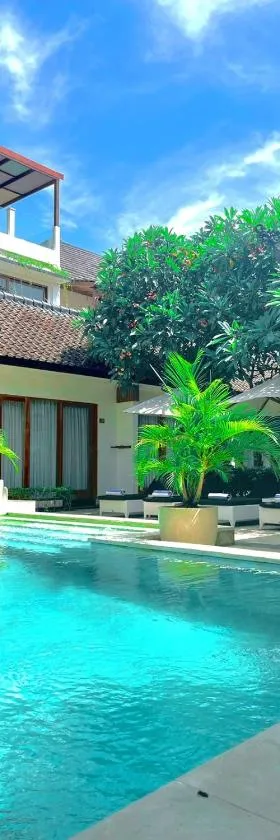Villa Casablanca Surf Keramas，位于克拉玛斯的酒店