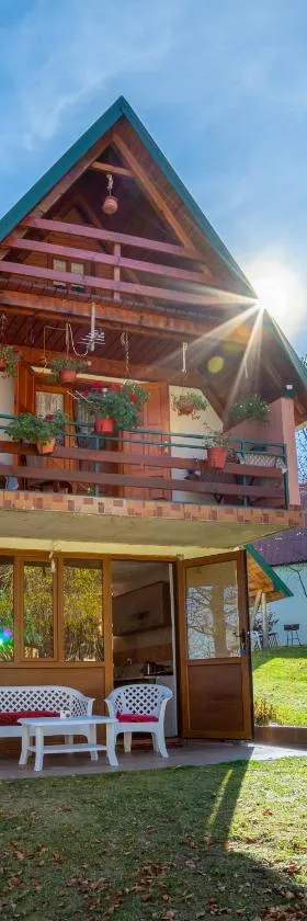 House Jaksic，位于扎布利亚克的酒店