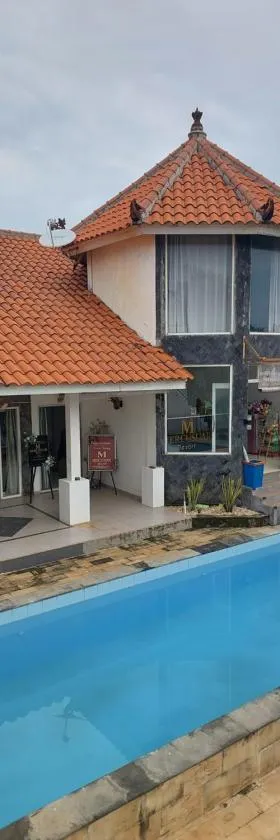 Mercusuar Resort Jepara，位于Kesembu的酒店