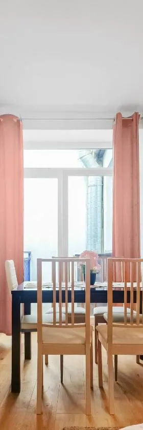 Stockerau Sky Terrace，位于施托克劳的酒店