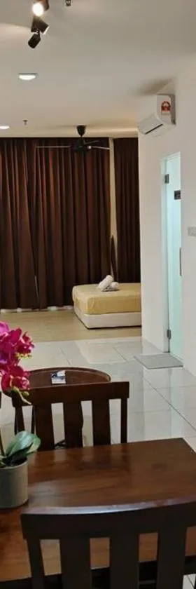 Manhattan Suites ITCC by KinabaluKomfortHomestay - Ophelia，位于东贡岸的酒店