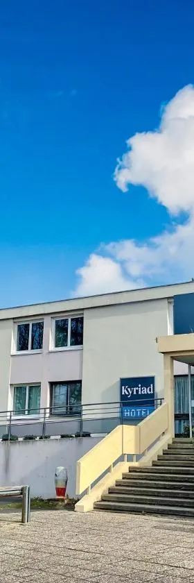 内木尔基里亚德酒店，位于讷穆尔的酒店
