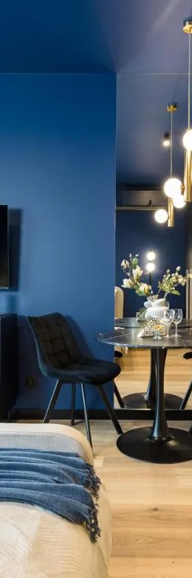 Kairos Apartments - Zabrska 15 - darmowy podziemny parking, klimatyzacja，位于Koszutka的酒店