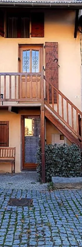 petite maison cosy cœur village，位于绍尔日的酒店
