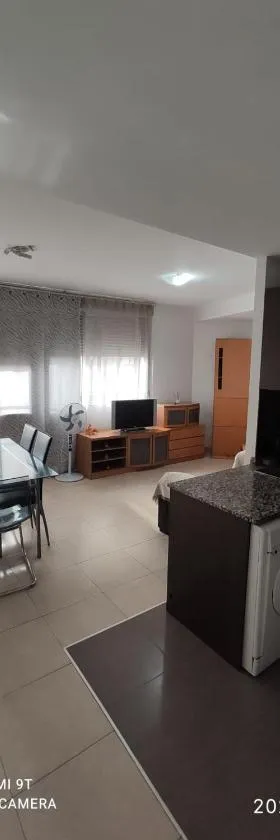 Piso familiar 4 habitaciones，位于巴里亚纳的酒店