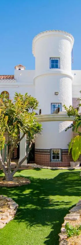 16:9 Los Molinos Suites，位于阿尔么丽亚的酒店