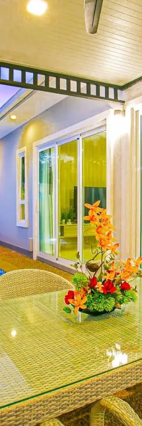 "Smooth as Silk" Gorgeous 3-Bedroom Pool Villa, Just a Stone's Throw from the Beach!，位于Ban Khlong Haeng的酒店