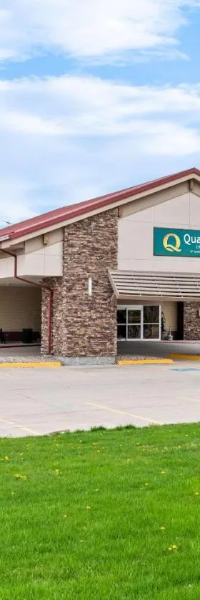Quality Inn & Suites Columbus，位于哥伦布市的酒店
