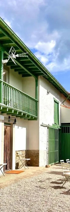 Casona a 1km de la playa de Gerra，位于La Revilla的酒店