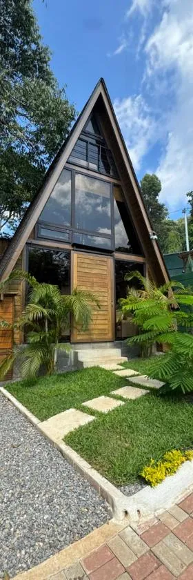 Cabañas Alpinas Jadeita Resorts，位于危地马拉的酒店