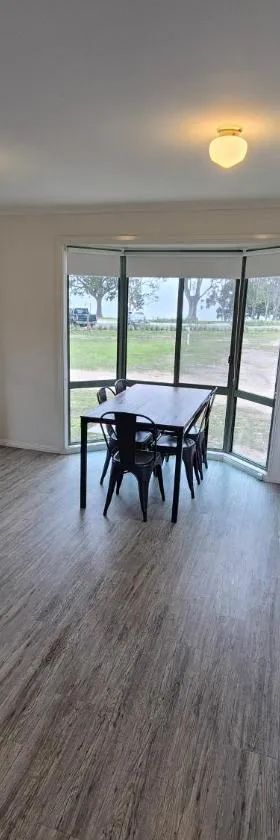 Eagle Point Caravan Park，位于Eagle Point的酒店