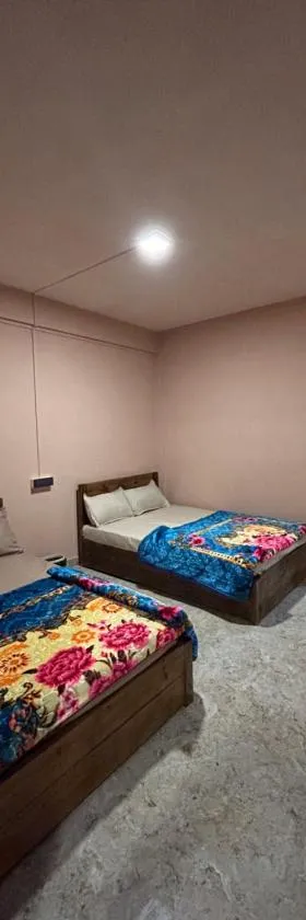 Querencia Homestay，位于乞拉朋齐的酒店