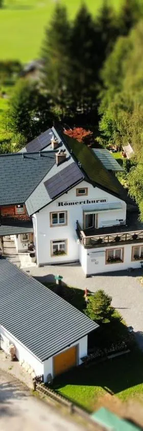 Ferienhaus-Römerthurm，位于Schöder的酒店
