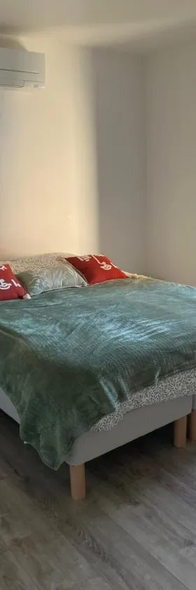 Chambre 2 piscine，位于吉尼亚克的酒店