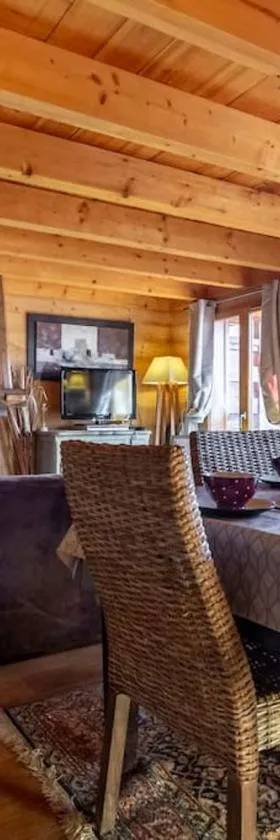 Authentique chalet montagnard，位于伊索拉2000的酒店