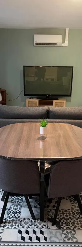 Appartement T2 Cosy，位于圣埃卢瓦－莱米讷的酒店