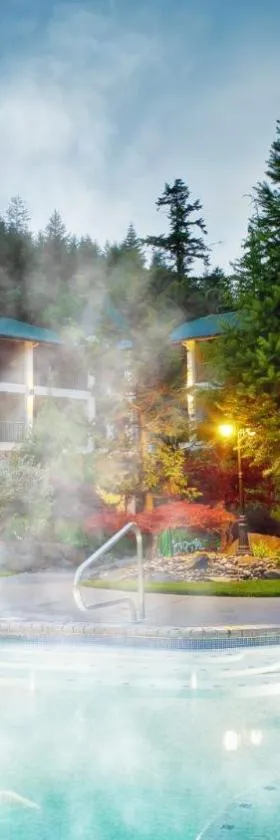 Bonneville Hot Springs Resort & Spa，位于North Bonneville的酒店