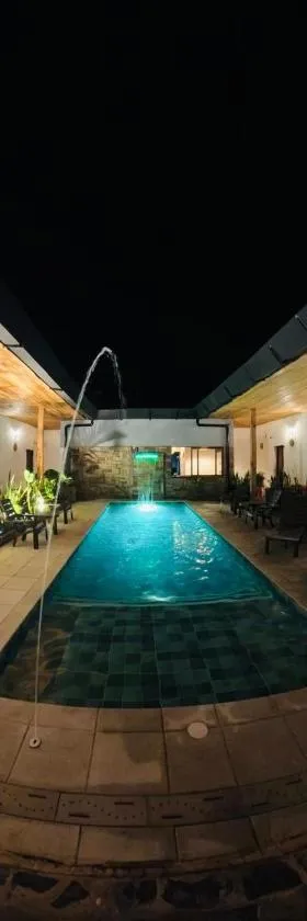 Hotel Alcázar Real，位于Utica的酒店