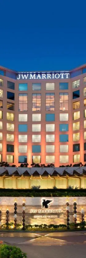 JW Marriott Mumbai Sahar Airport，位于孟买的酒店