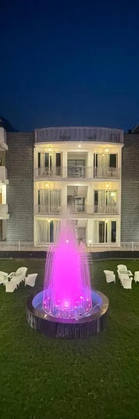 Heaven In Himalayas Rishikesh，位于瑞诗凯诗的酒店