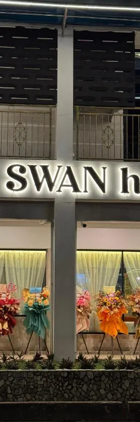 THE SWAN hotel，位于诗巫的酒店