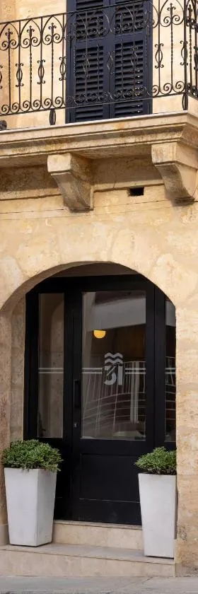 M31Boutique Suites，位于梅利哈的酒店