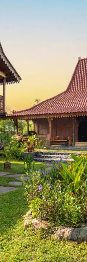 JavaLO Villa Lombok，位于Sengkol的酒店