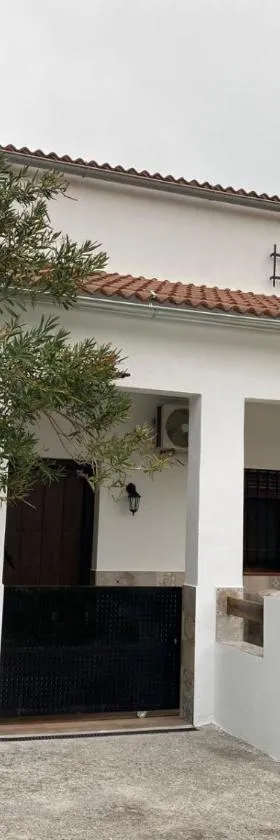 Casa Adelfa，位于阿尔戈多纳莱斯的酒店