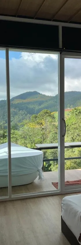 The will glamping&camping，位于Ban Na Pho的酒店