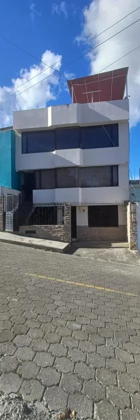 Mini Departamento en Tulcán，位于图尔坎的酒店