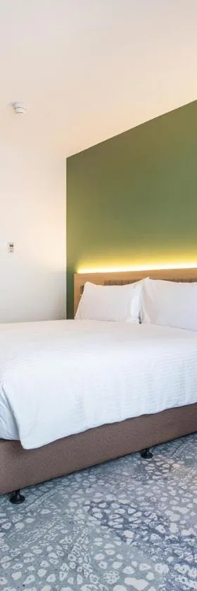 Holiday Inn Dandenong by IHG，位于丹德农的酒店