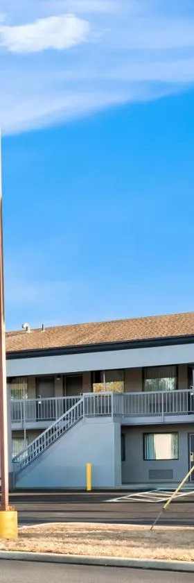 Bellmawr Economy Inn Bellmawr-Philadelphia Area，位于贝尔马尔的酒店