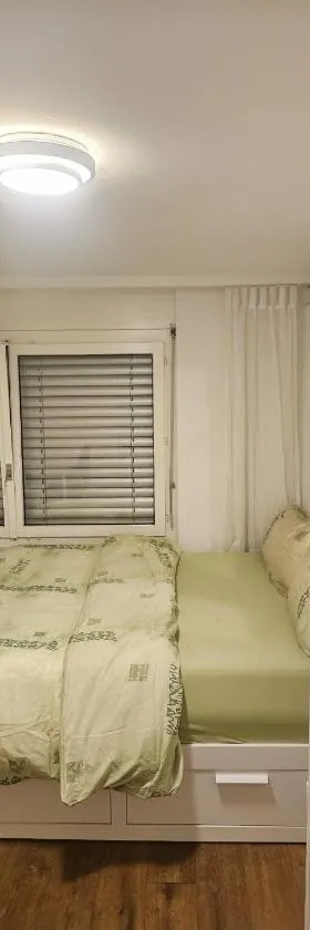 Chambre cosy et lumineuse dans un cadre calme，位于Oetwil an der Limmat的酒店