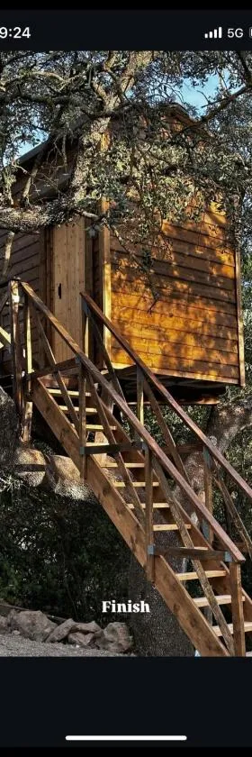 Cabaña del árbol Lavagarural，位于Villanueva del Rosario的酒店