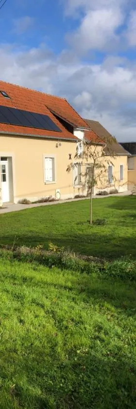 Le puits de la Montrée，位于Chahaignes的酒店
