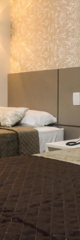 Hotel Caju de Ouro，位于费拉迪圣安娜的酒店